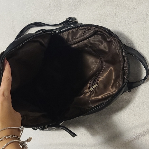 Backpack - Picture 4 of 4